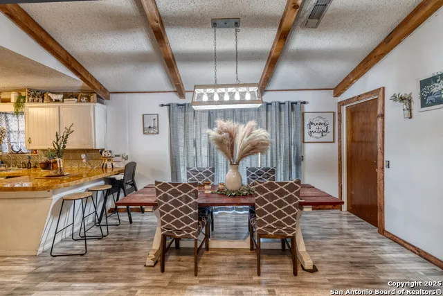36 Pecan Dr Leakey, TX 78873
